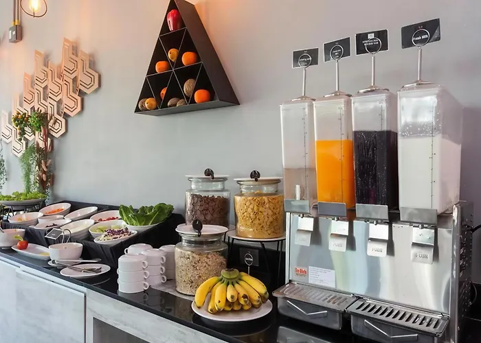 Maya Phuket Airport -Naiyang BeachAirport Hotel